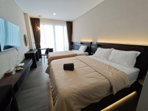 Thamrin Twin Bed Executive Apartment at Nagoya by MESA